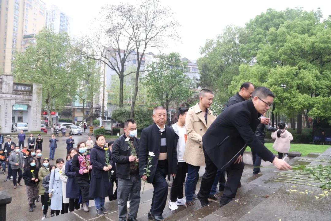 民革常德市委举行祭扫常德会战阵亡将士墓活动(图12)