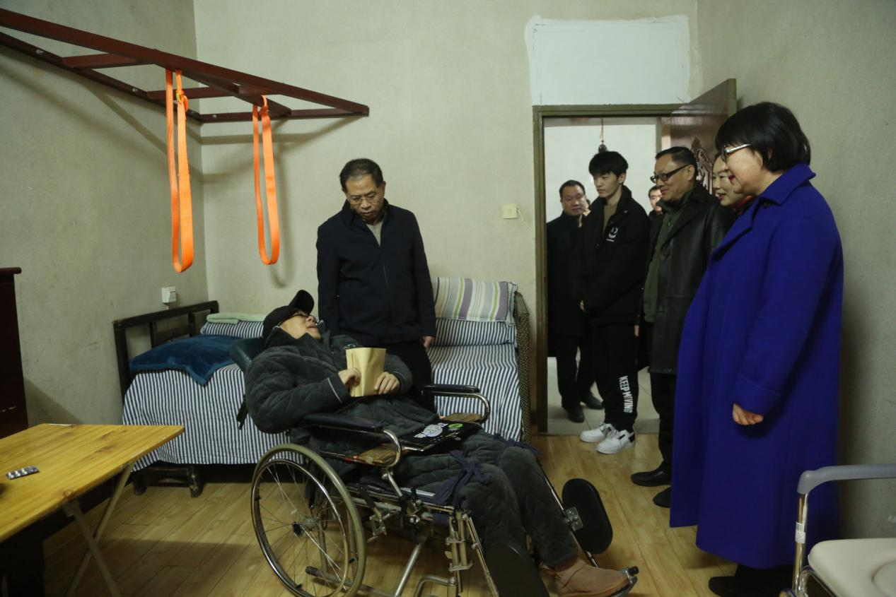 走访慰问暖人心 民革情谊寄心间(图2)